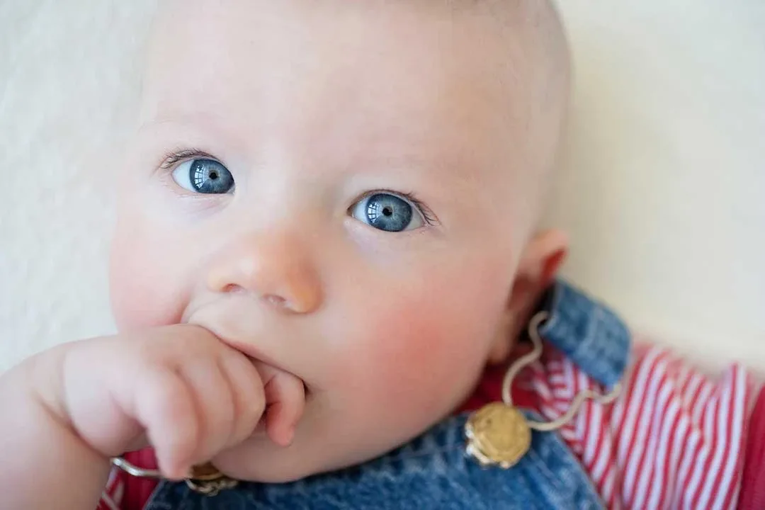 Thumb Sucking: Breaking the Habit AR